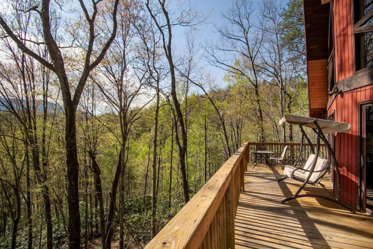 Bear View Chalet With Hot Tub And Near Ober Gatlinburg Exterior photo